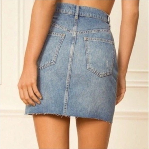 We The Free Hallie Women’s Midstone Blue Denim Distressed Mini Skirt Size 29 - Picture 4 of 6